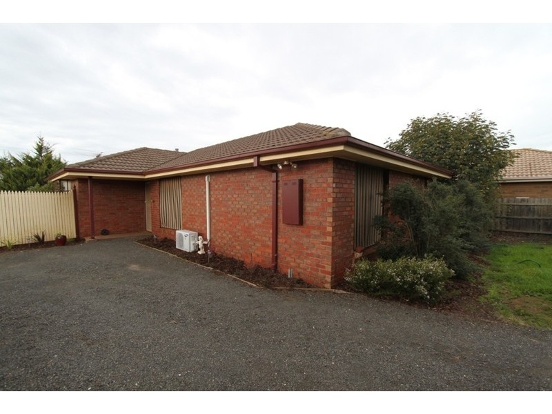 11 Nelson Court, Melton South VIC 3338