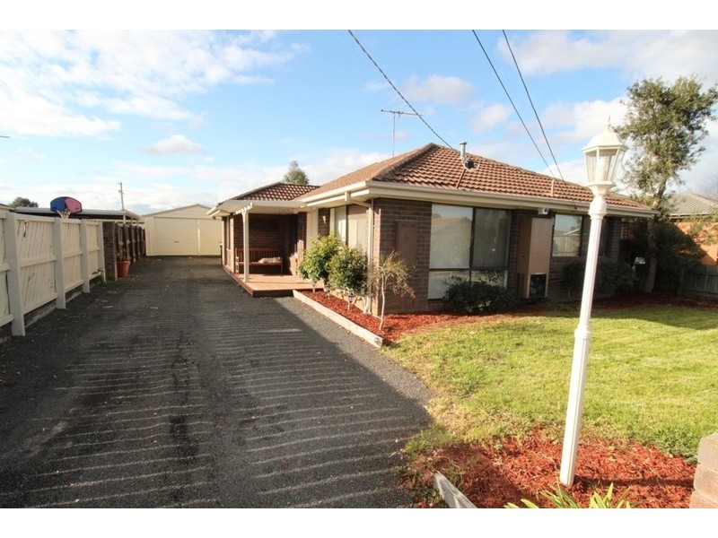 14 Neerim Street, Melton South VIC 3338