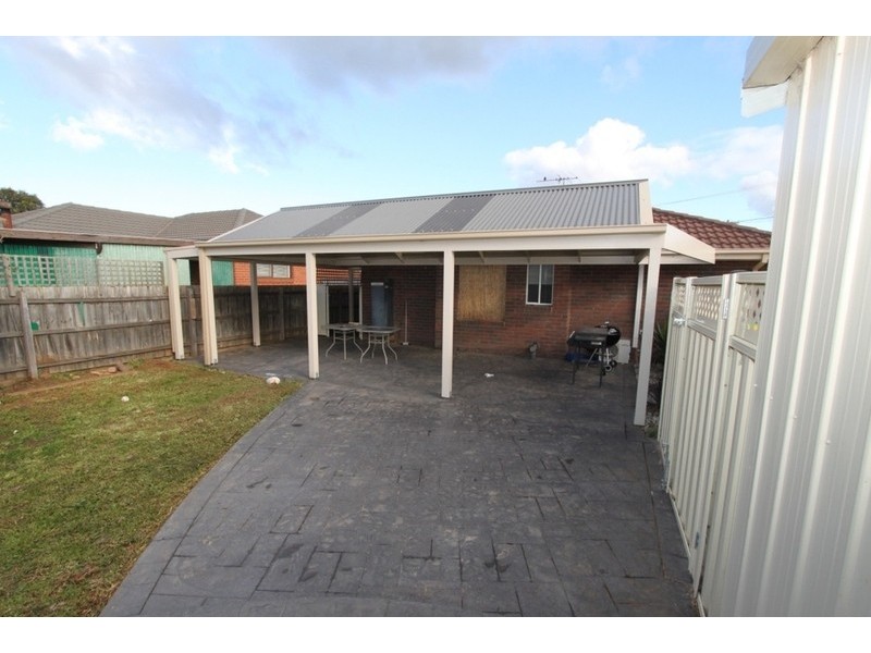 14 Neerim Street, Melton South VIC 3338