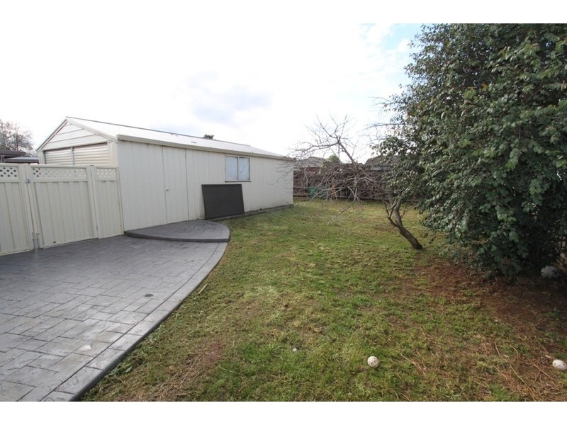 14 Neerim Street, Melton South VIC 3338