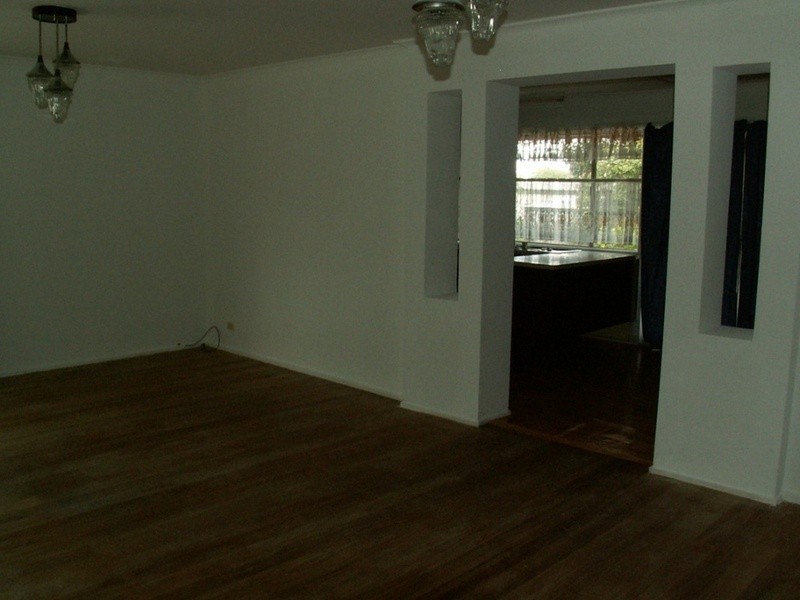 6 Dover Place, Melton VIC 3337