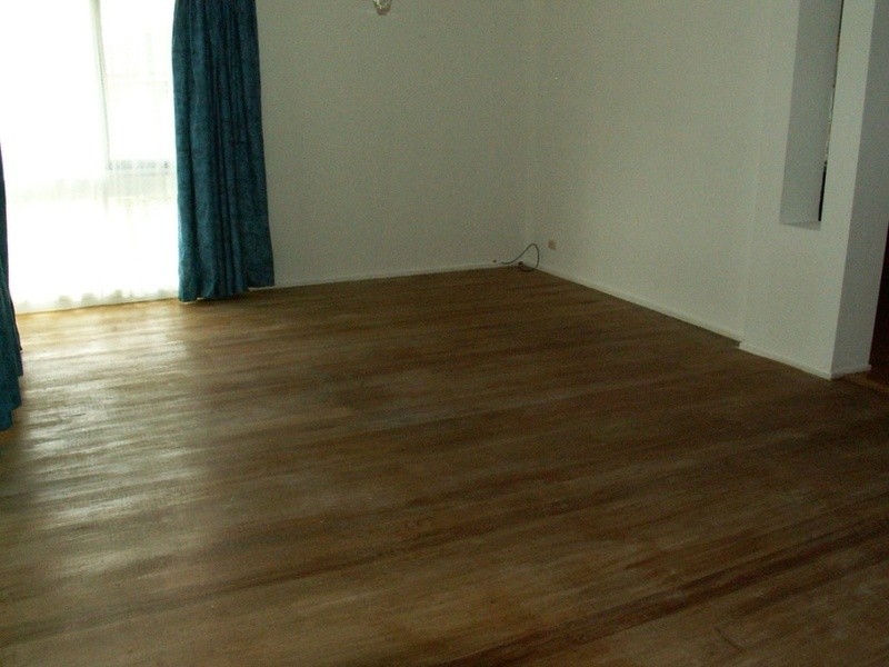 6 Dover Place, Melton VIC 3337