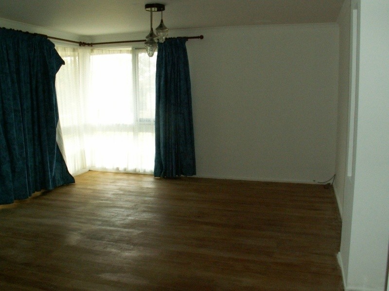 6 Dover Place, Melton VIC 3337