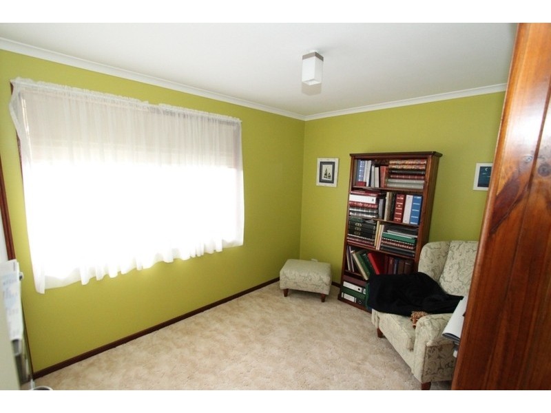 52 Smoult Drive, Kurunjang VIC 3337