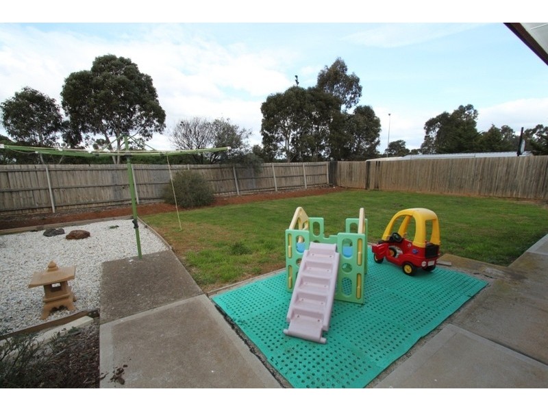 52 Smoult Drive, Kurunjang VIC 3337