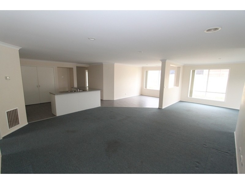 23 Sirius Way, Melton VIC 3337