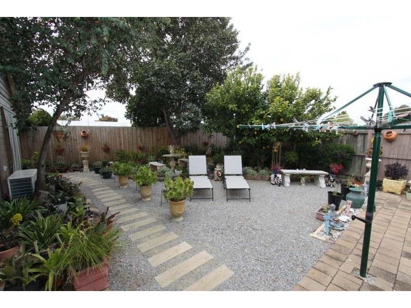 11 Mitchell Road, Melton South VIC 3338