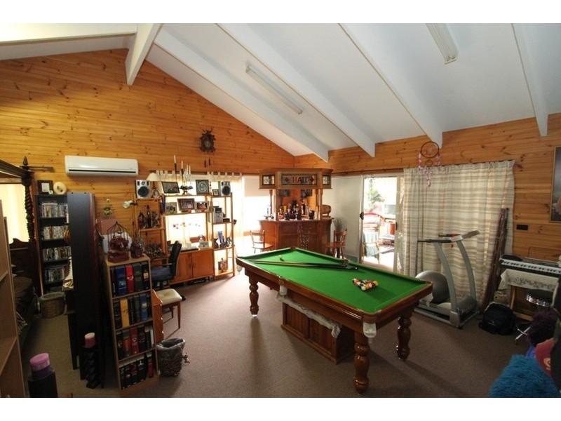 11 Mitchell Road, Melton South VIC 3338