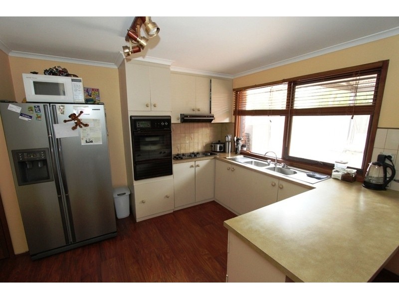 13 Bourke Road, Melton South VIC 3338