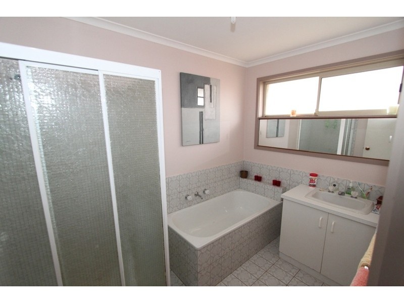 6/35 Wickham Street, Melton South VIC 3338