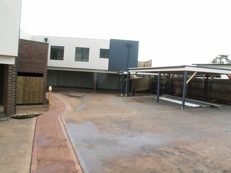 11/9 Petra Place, Melton West VIC 3337