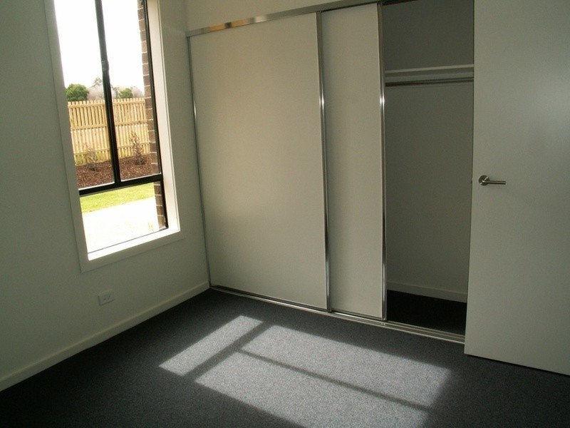 11/9 Petra Place, Melton West VIC 3337