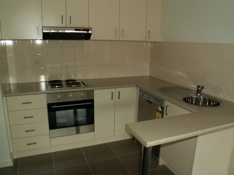 11/9 Petra Place, Melton West VIC 3337