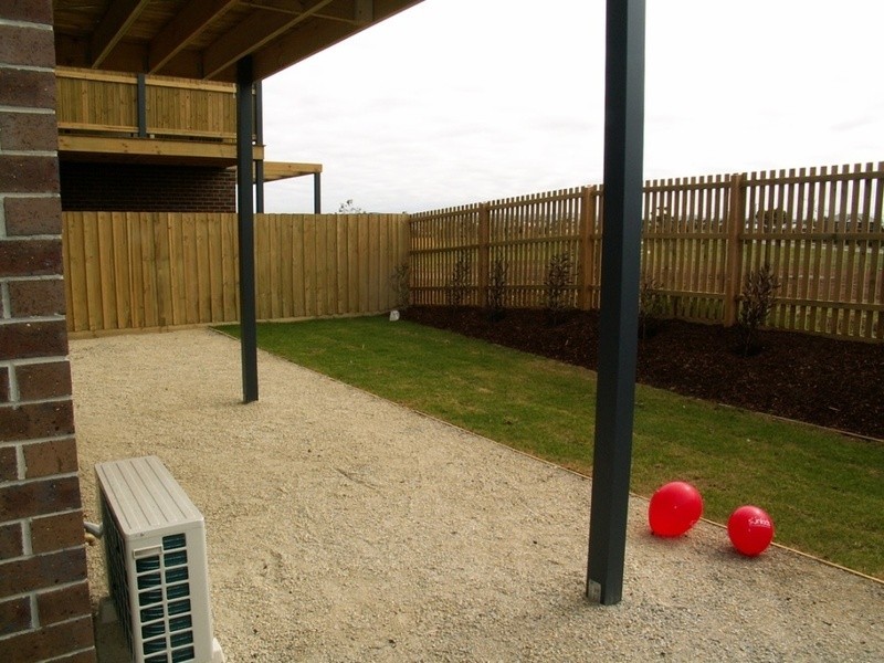 11/9 Petra Place, Melton West VIC 3337