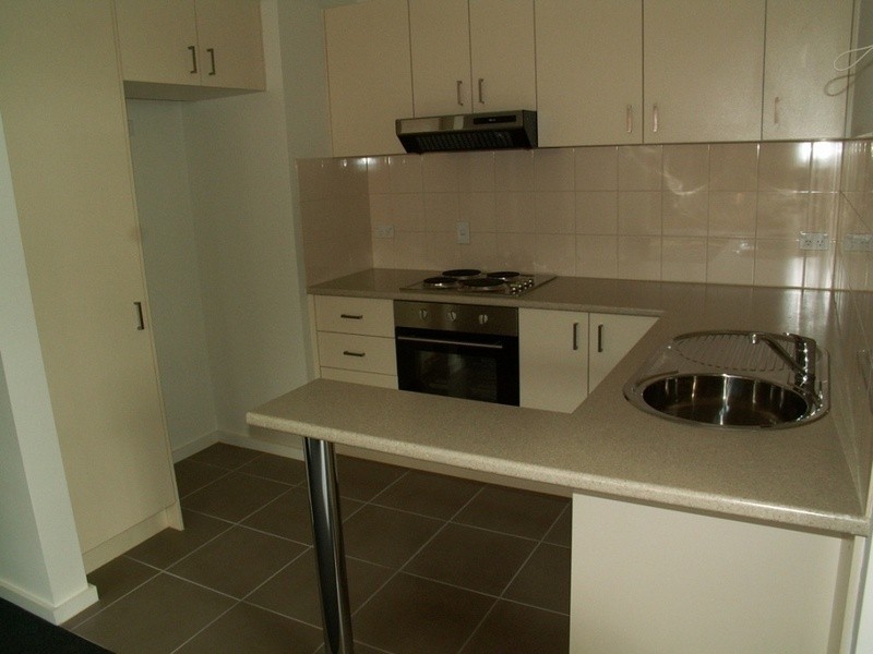 11/9 Petra Place, Melton West VIC 3337