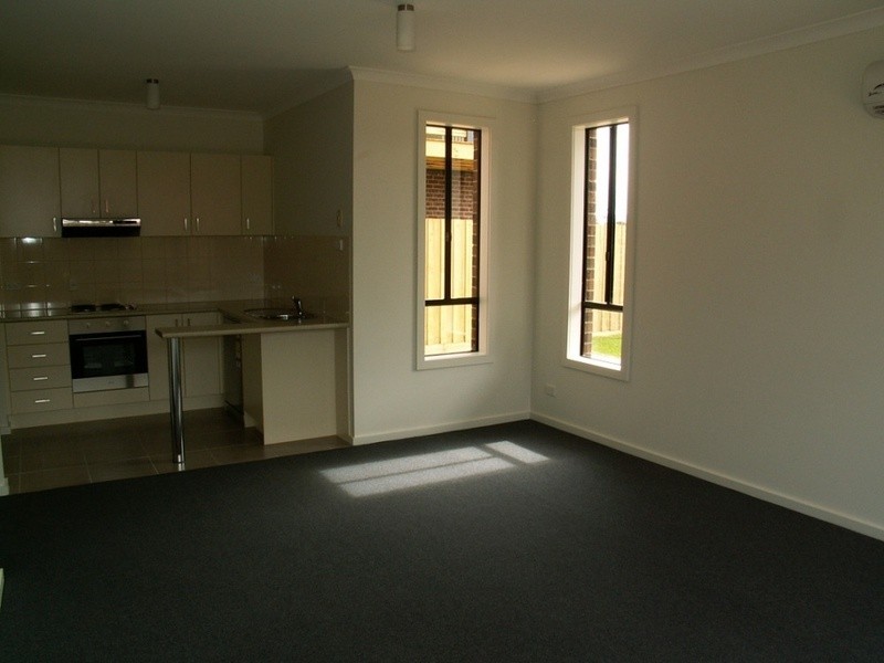 11/9 Petra Place, Melton West VIC 3337