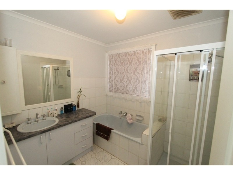 13 Rimfire Court, Melton West VIC 3337