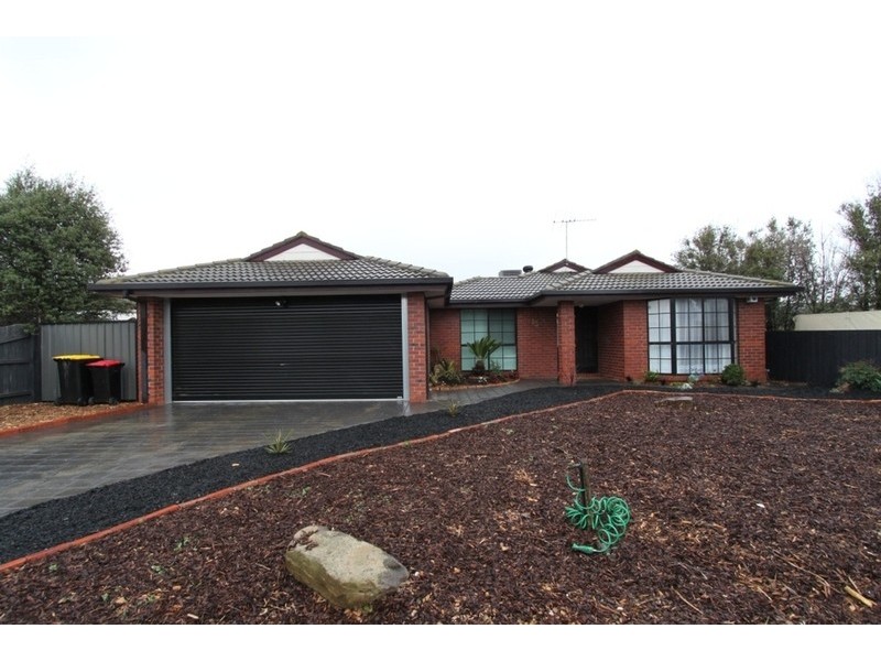 13 Rimfire Court, Melton West VIC 3337
