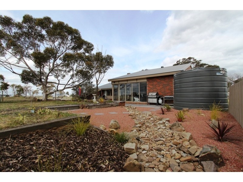 22 Hopetoun Park Road, Bacchus Marsh VIC 3340