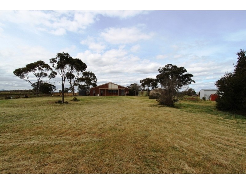 22 Hopetoun Park Road, Bacchus Marsh VIC 3340