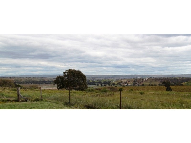 22 Hopetoun Park Road, Bacchus Marsh VIC 3340