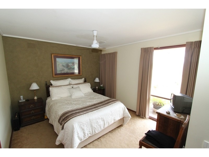 22 Hopetoun Park Road, Bacchus Marsh VIC 3340