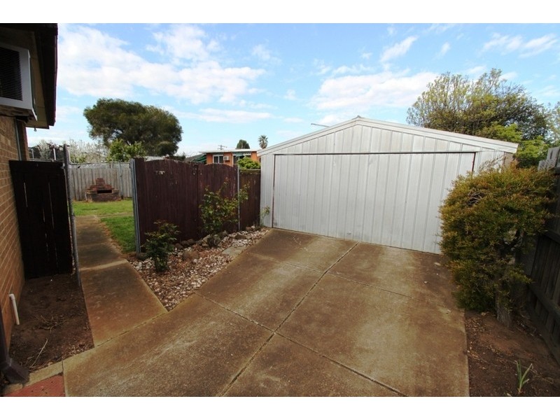 136 Coburns Road, Melton VIC 3337