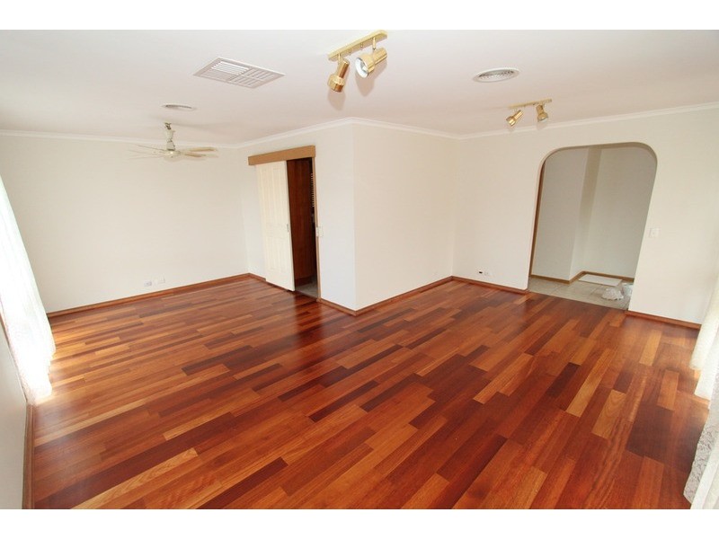 1 Hilton Way, Melton West VIC 3337