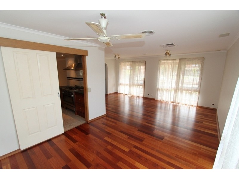 1 Hilton Way, Melton West VIC 3337