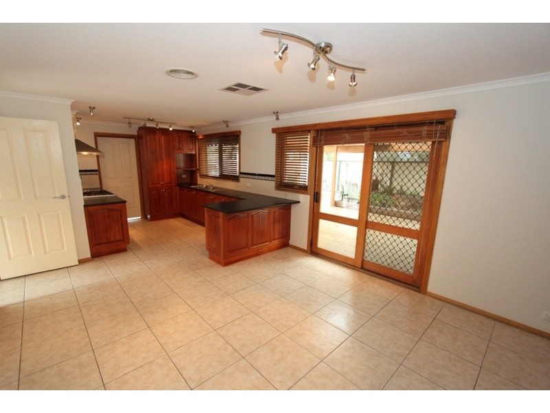 1 Hilton Way, Melton West VIC 3337