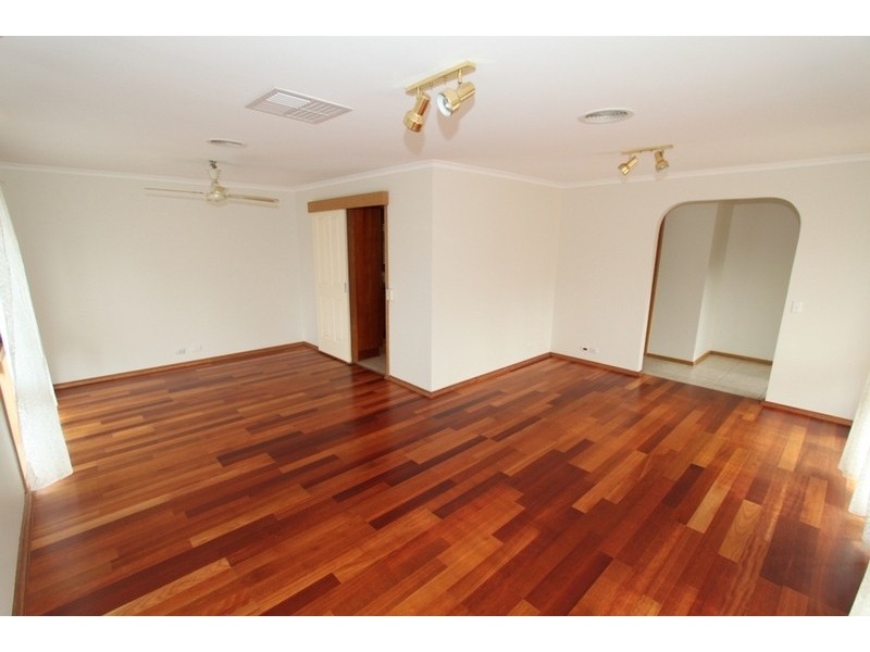 1 Hilton Way, Melton West VIC 3337