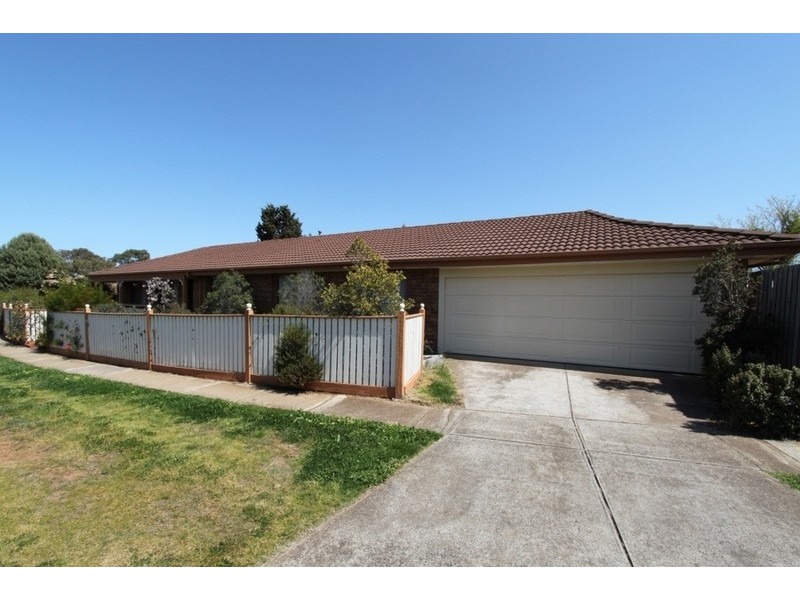 1 Hilton Way, Melton West VIC 3337
