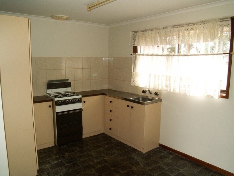 6/26 Brooklyn Road, Melton South VIC 3338