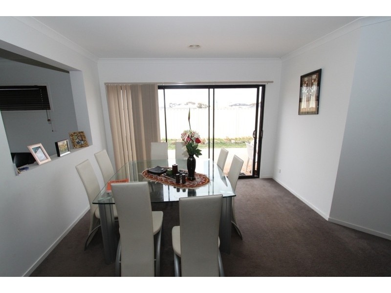 24 Highfield Way, Kurunjang VIC 3337