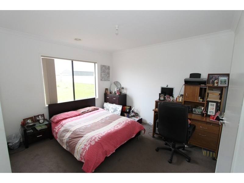 24 Highfield Way, Kurunjang VIC 3337