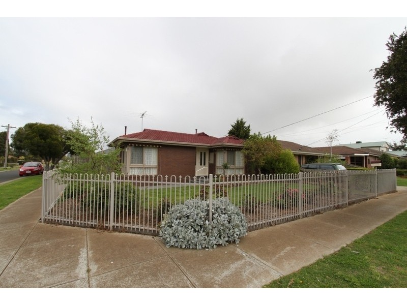 1 Brixton Place, Melton VIC 3337