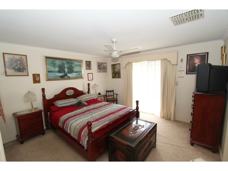 214 Brooklyn Road, Brookfield VIC 3338