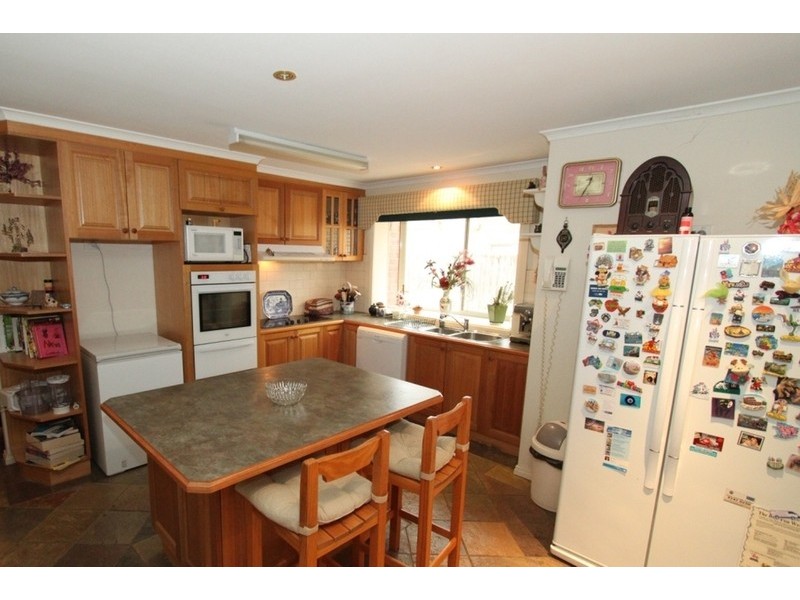 214 Brooklyn Road, Brookfield VIC 3338