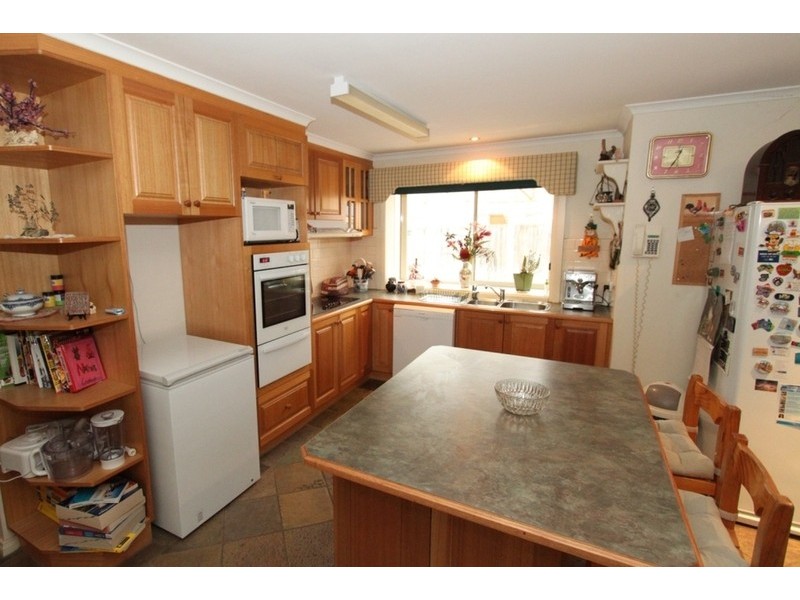 214 Brooklyn Road, Brookfield VIC 3338