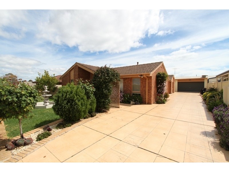 592 High Street, Melton VIC 3337