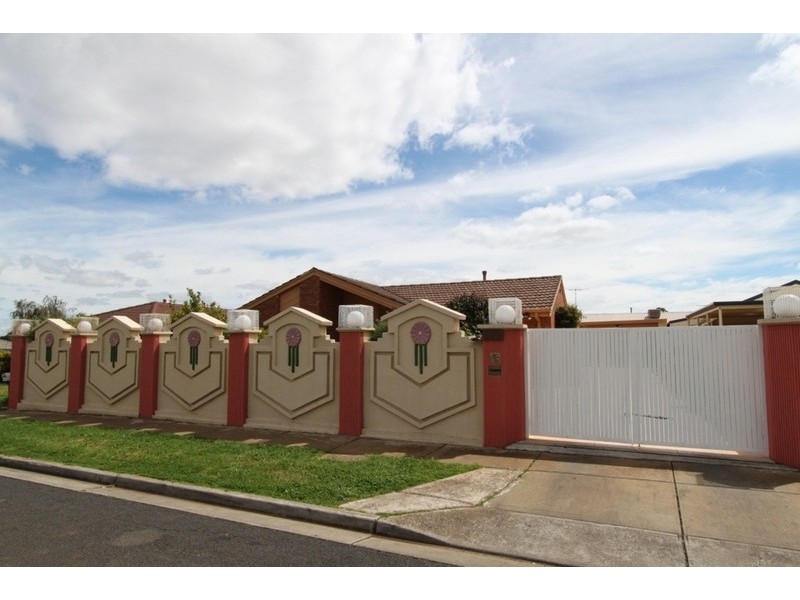 592 High Street, Melton VIC 3337