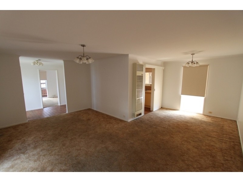 592 High Street, Melton VIC 3337