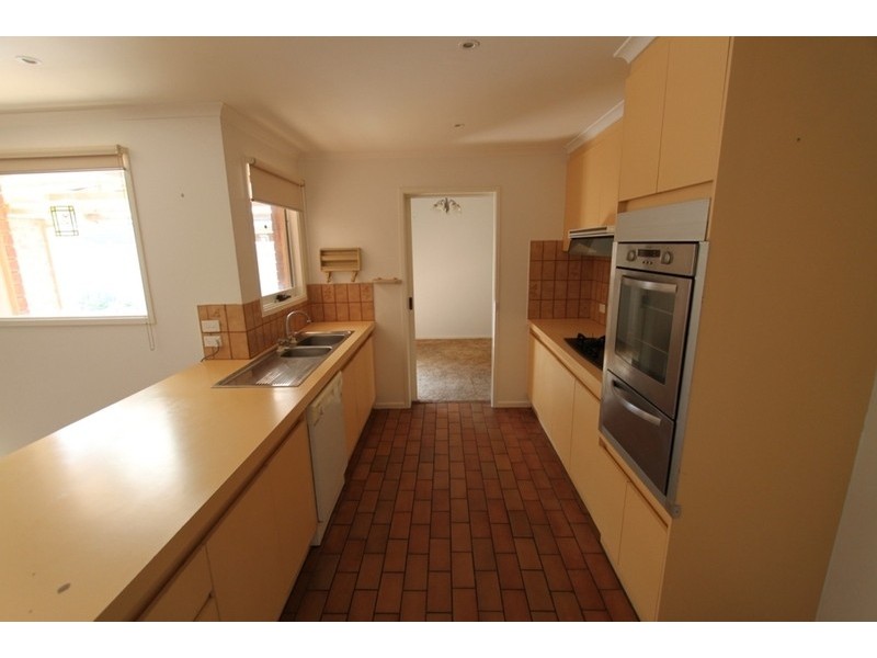 592 High Street, Melton VIC 3337