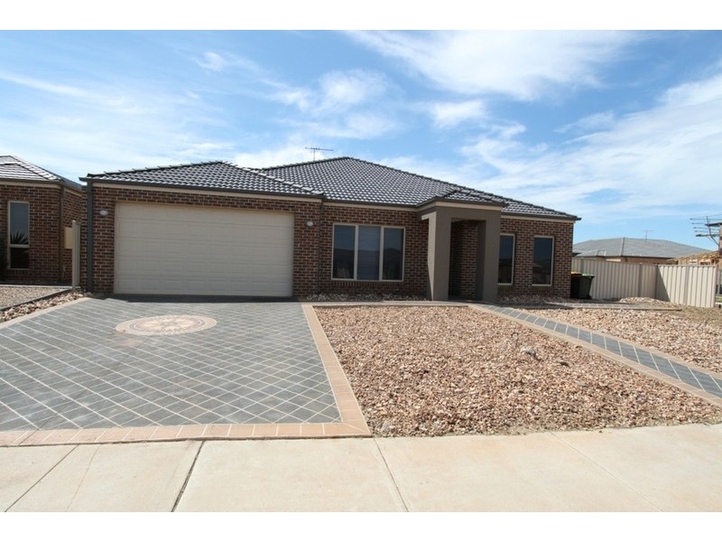 42 Sovereign Boulevard, Melton West VIC 3337