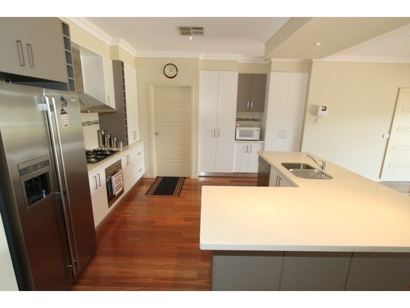 42 Sovereign Boulevard, Melton West VIC 3337