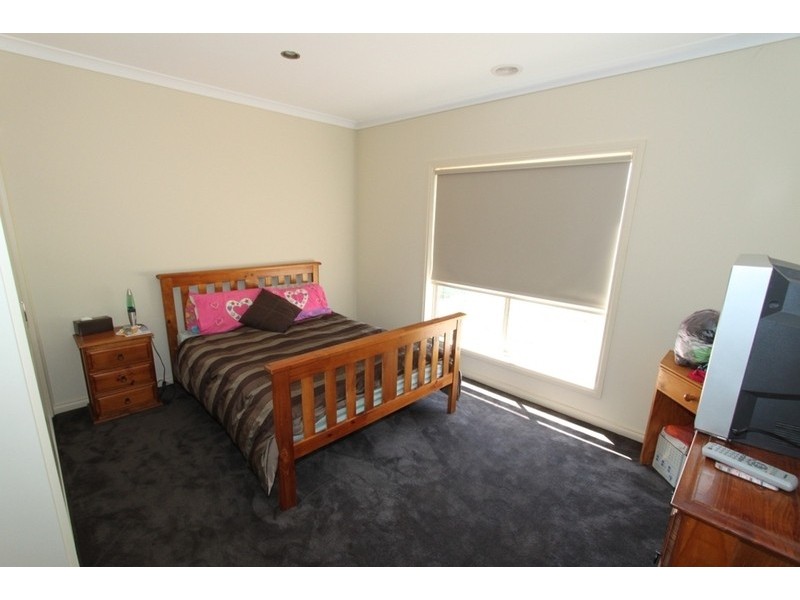 42 Sovereign Boulevard, Melton West VIC 3337