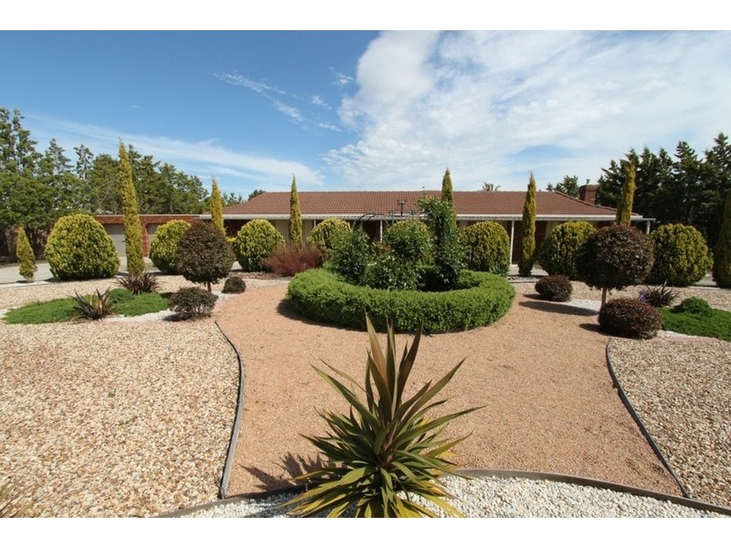 26 Gloaming Ride, Melton VIC 3337