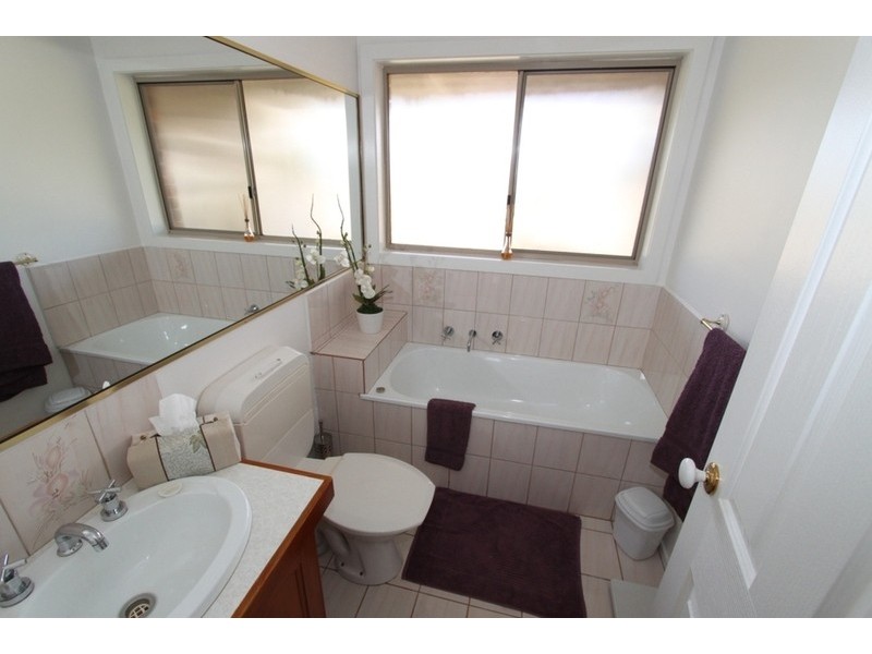 26 Gloaming Ride, Melton VIC 3337