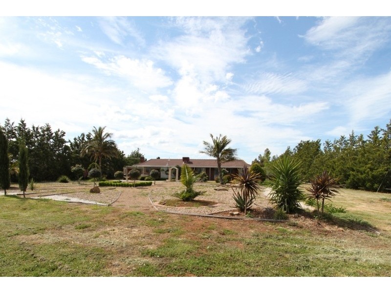 26 Gloaming Ride, Melton VIC 3337