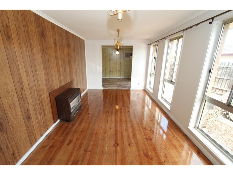 136 Coburns Road, Melton VIC 3337